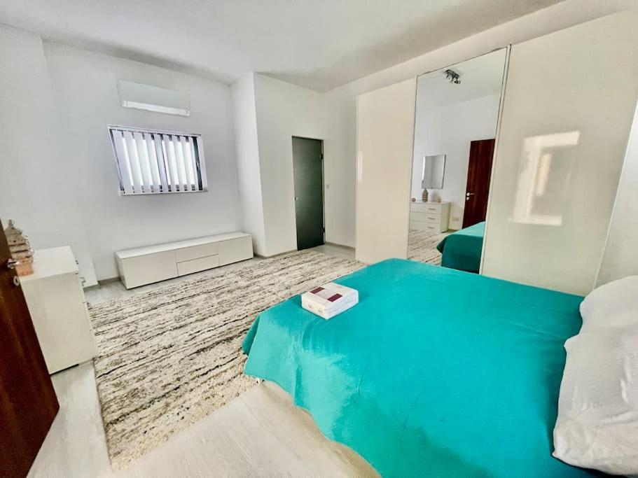 Apartament Sea View Penthouse In Tas-Sliema Zewnętrze zdjęcie