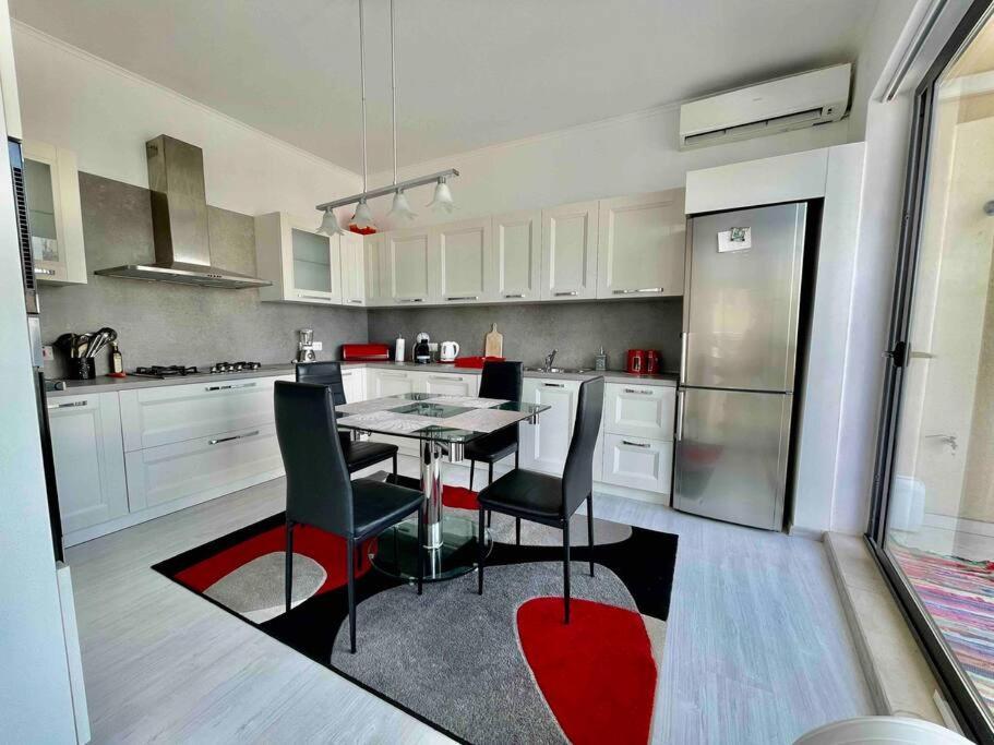 Apartament Sea View Penthouse In Tas-Sliema Zewnętrze zdjęcie